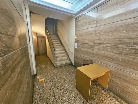 Presidente José Evaristo Uriburu 100, Piso 2