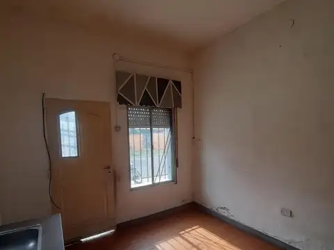 Depto Tipo Casa 2 ambientes con 1 baño