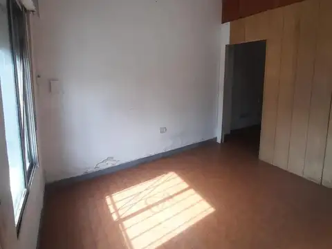 Depto Tipo Casa en Alquiler en Villa Constructora, $ 265.000