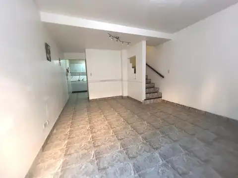 Depto Tipo Casa en Venta en Lomas del Mirador, USD 50.000