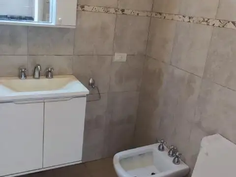Departamento en Alquiler en Berazategui, $ 600.000