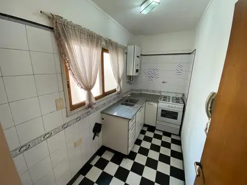 Departamento en Alquiler en Belgrano C, $ 780.000