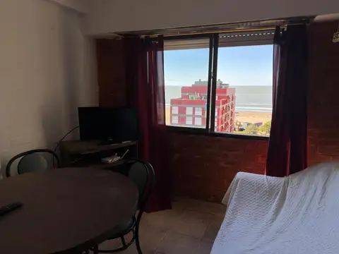 DEPTO 2 AMBIENTES- PLENO CENTRO - VISTA AL MAR