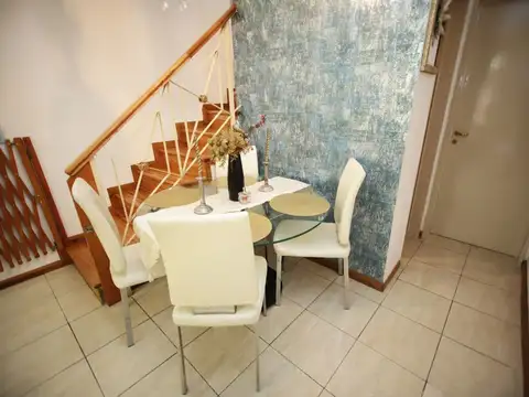 Depto Tipo Casa 4 ambientes con 1 baño