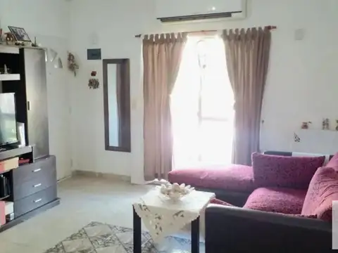 Departamento en venta - 2 Dormitorios 1 Baño - Villa Luzuriaga