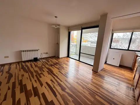 ALQUILER DEPARTAMENTO TRIPLEX LA PLATA DOS DORMIS