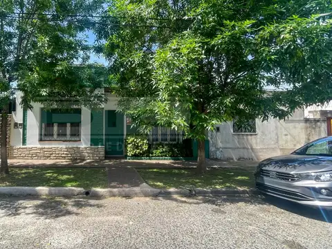 Casa 5 Dorm. Venta - Munro