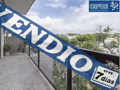 Departamento de 2 ambientes al frente balcón vista abierta, cocina separada