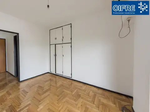 Departamento de 2 ambientes al frente balcón vista abierta, cocina separada