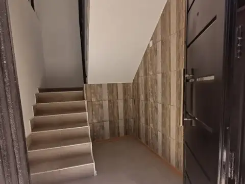 Depto Tipo Casa en Venta con 2 cocheras