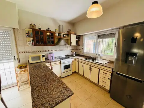 CASA 5 AMBIENTES Y MONOAMBIENTE VENTA JOSE MARMOL