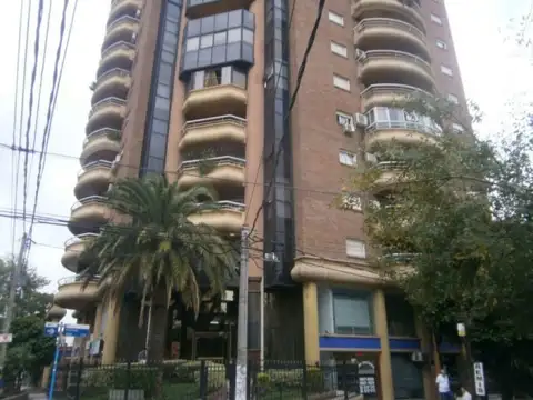 Paunero 1000, Piso 14