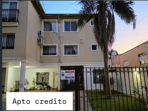 Dpto 4 amb,3 bañosTRIPLEX  200m2  