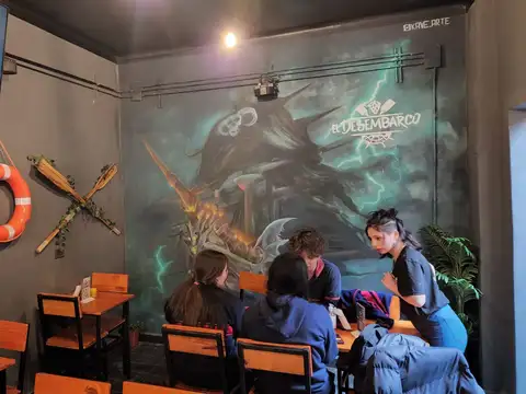 EXCELENTE LOCAL - PLENO CENTRO GASTRONÓMICO - RENTA 10% DÓLARES  