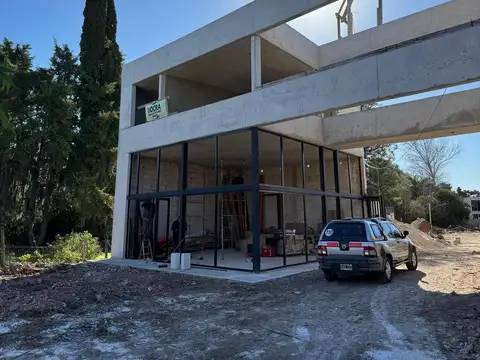 Local en Venta en Funes, USD 213.000