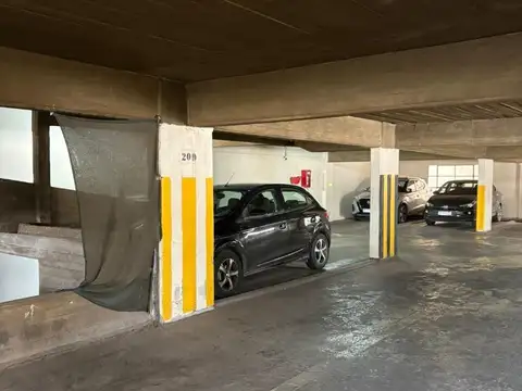 COCHERA EN ALQUILER CENTRO