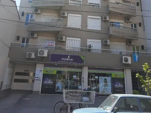 Impecable 2 Amb,, Cocina Independiente + Lavadero Indep., Balcón y  Aire Split