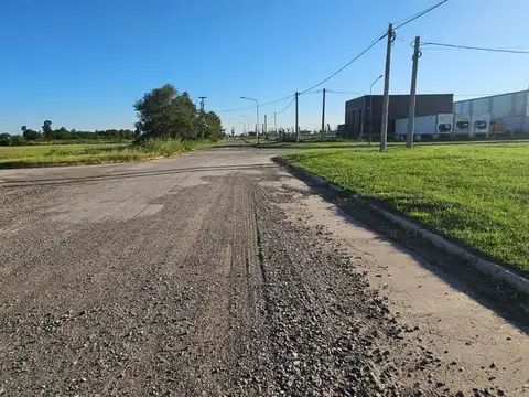 VENTA/ LOTE EN ESQUINA /PARQUE INDUSTRIAL/B ITALIA