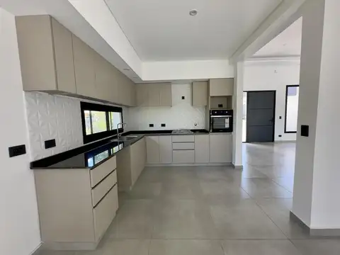 Casa en Venta en San Matias, USD 335.000