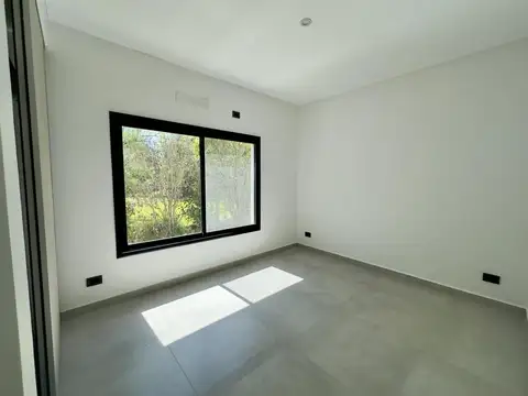 CASA EN VENTA - BARRIO SAN MATIAS - AREA 4 - ESCOBAR