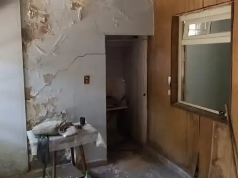 Casa 5 ambientes con 2 baños