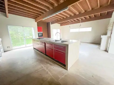 Casa 5 ambientes con 2 baños