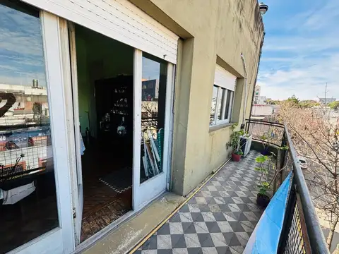 Depto Tipo Casa en Venta 64 años