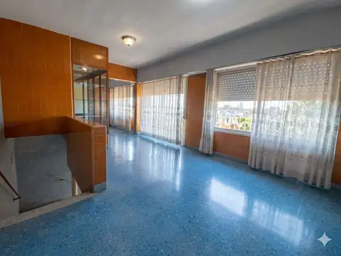 VENTA CASA 5 AMBIENTES LAFERRERE