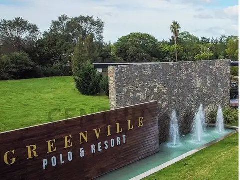 Venta Lote de 902 m² con amplio frente y fondo verde – Greenville Polo Resort, Hudson