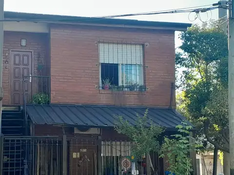 Depto Tipo Casa en Alquiler de 2 ambientes