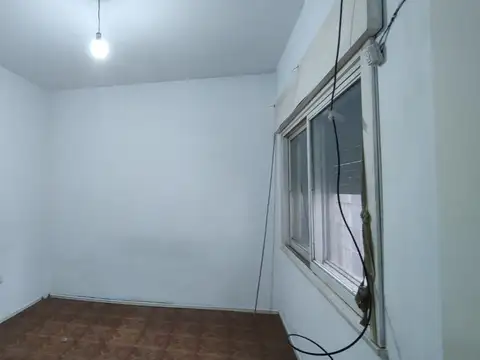 PH al fondo por pasillo con 2 propiedades de 4 y 3 ambientes