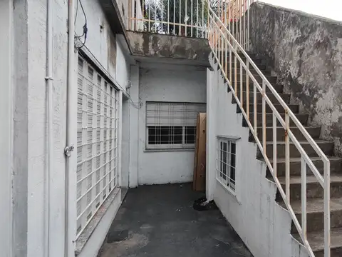 Depto Tipo Casa en Venta de 6 ambientes