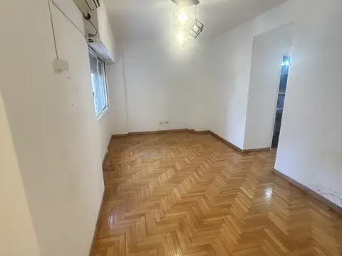 Av B Rivadavia 6100, Piso 4