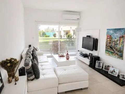 Departamento en Alquiler en Pilar Centro, $ 960.000