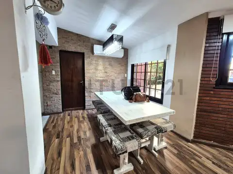 Casa en Venta con 1 cochera