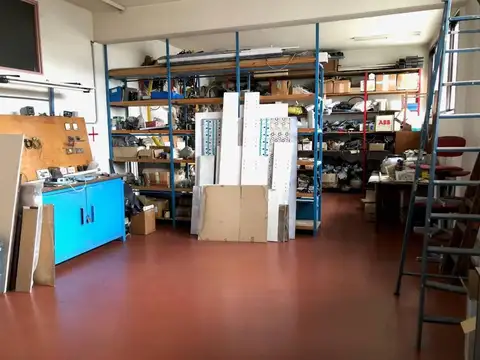 Complejo de Oficinas + Gran Galpon - Lanus Oeste