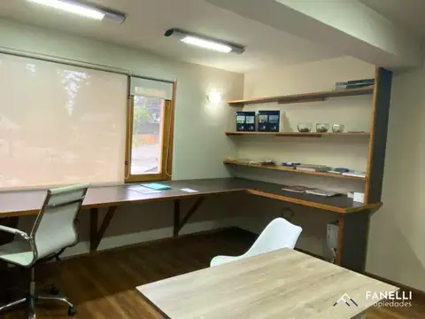 venta oficina Zona Centro, Villa La Angostura. ( cod 152)