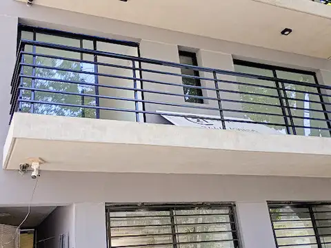 Bajo de Precio 3 Ambientes Amplio con Balcòn a Estrenar