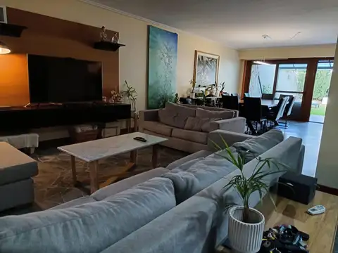 Casa en Alquiler de 4 dormitorios