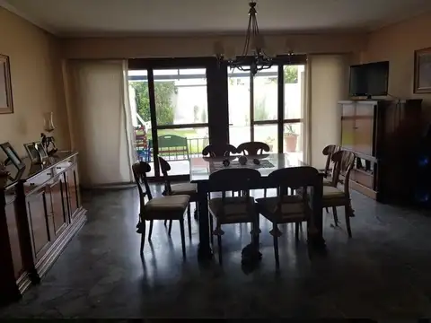 Casa en Alquiler de 4 dormitorios