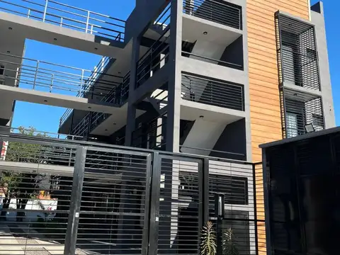 Depto 2 ambientes y COCHERA