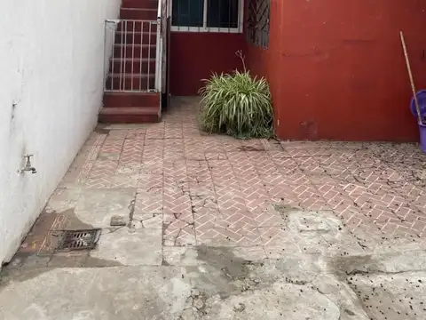 Casa en Alquiler con 1 cochera
