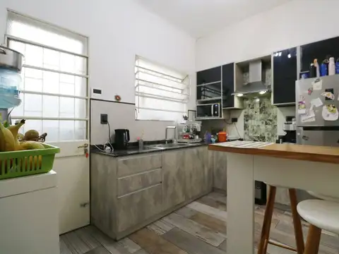 Depto Tipo Casa en Venta en Villa del Parque, USD 185.000