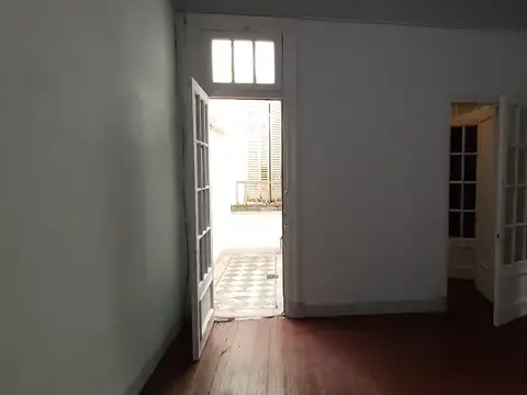 Depto Tipo Casa 5 ambientes con 1 baño