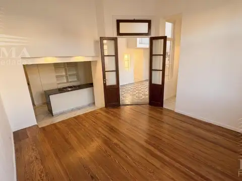 Casa de pasillo - Ituzaingo 1049