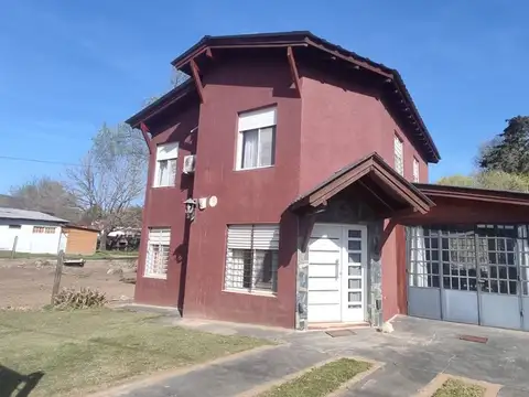 VENTA CASA 3 DORM CENTRO SANTA ROSA DE CALAMUCHITA