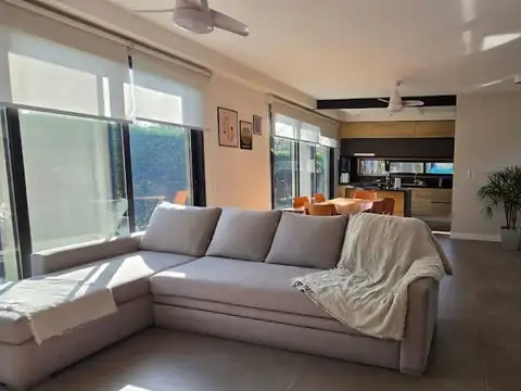 Casa en Venta en Alvarez, Rosario