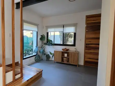 Casa en Venta en Alvarez, USD 220.000
