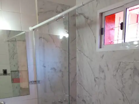 Depto Tipo Casa en Venta con 1 cocheras