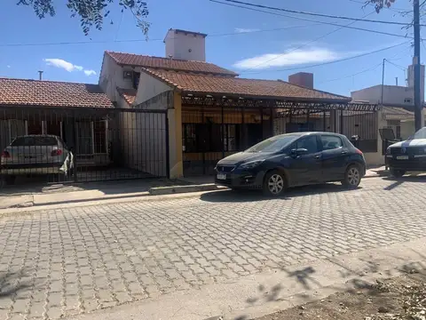 B° San Carlos. Lastay. Mza 62. Casa 100